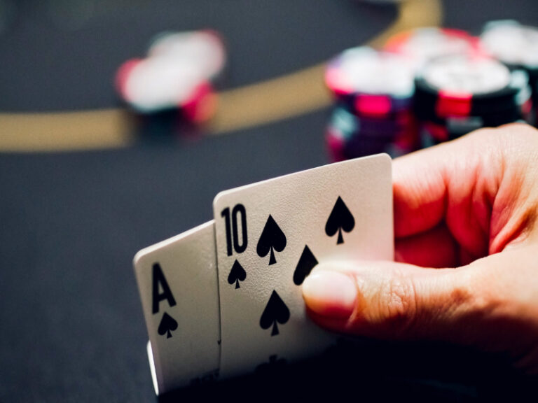 Identifying Unhelpful Play Habits in Live Casino Sessions